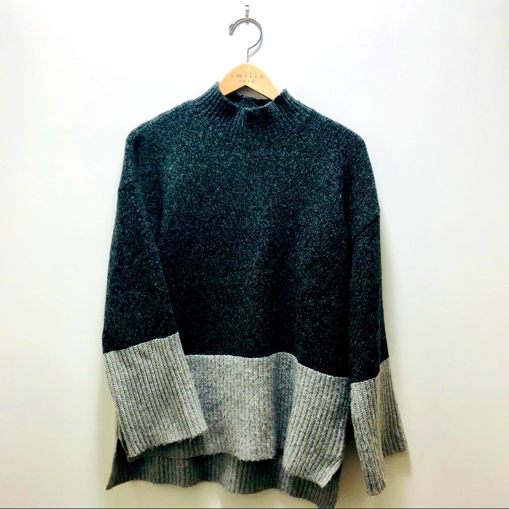 Comfy Michael Kors Colorblock Sweater